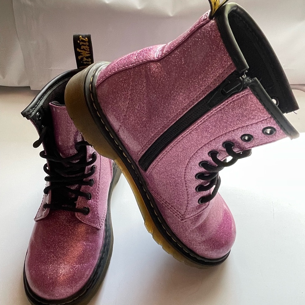 Dr. Martens Pink Glitter Combat Boots NEW size 2 Youth